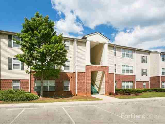 Cambridge Pointe - Photo 3 of 13