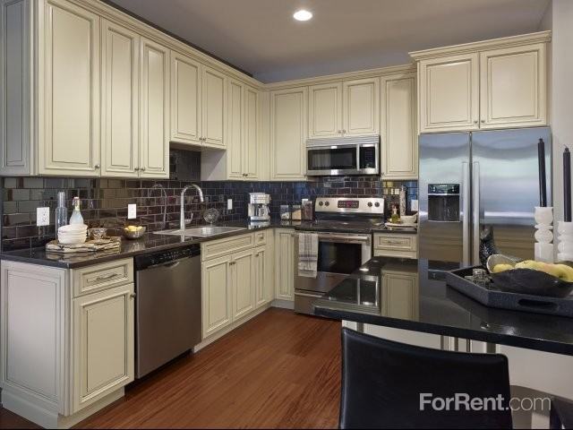 Infinity - Photo 2 of 16