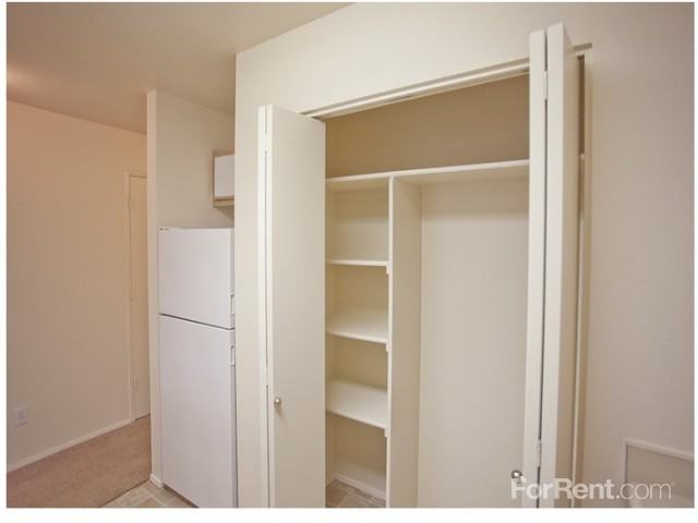 McKenzie Meadow Apartments 715 Oakdale Ave, Springfield, OR 97477