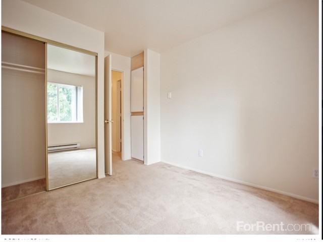 McKenzie Meadow Apartments 715 Oakdale Ave, Springfield, OR 97477