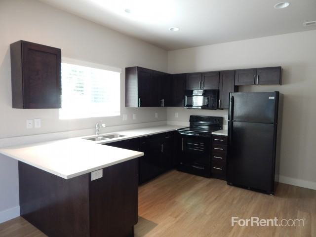 Madrona - Photo 2 of 28