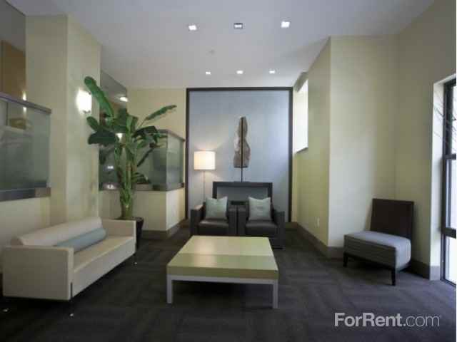 1630 R Street - Photo 3 of 19