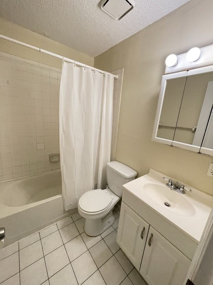 541 W Fern Dr #1 - Photo 6 of 6