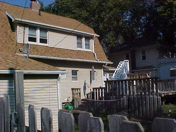 2113 S Washington Ave - Photo 3 of 3