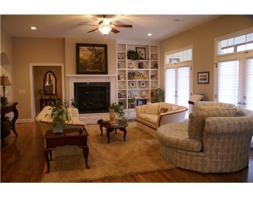 11115 Timarron Dr - Photo 2 of 16