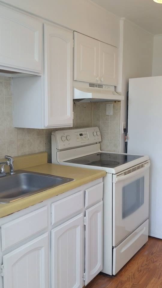 1339 Sycamore Ave - Photo 3 of 19