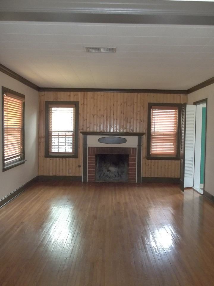 3508 E Easton St - Photo 3 of 5