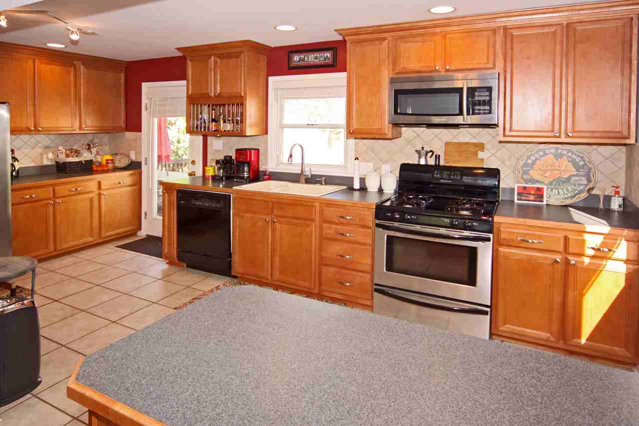 5737 Crittenden Ave - Photo 2 of 18