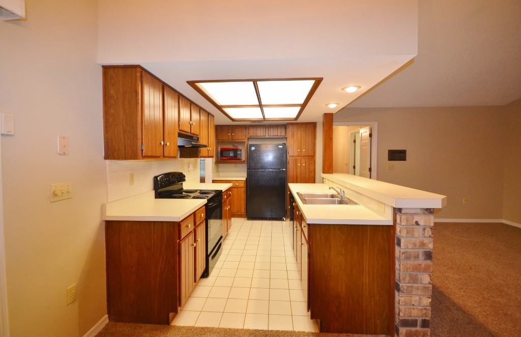 2713 Burgoyne Pl - Photo 2 of 10