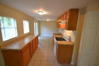 599 Quillian Ave SE - Photo 3 of 10