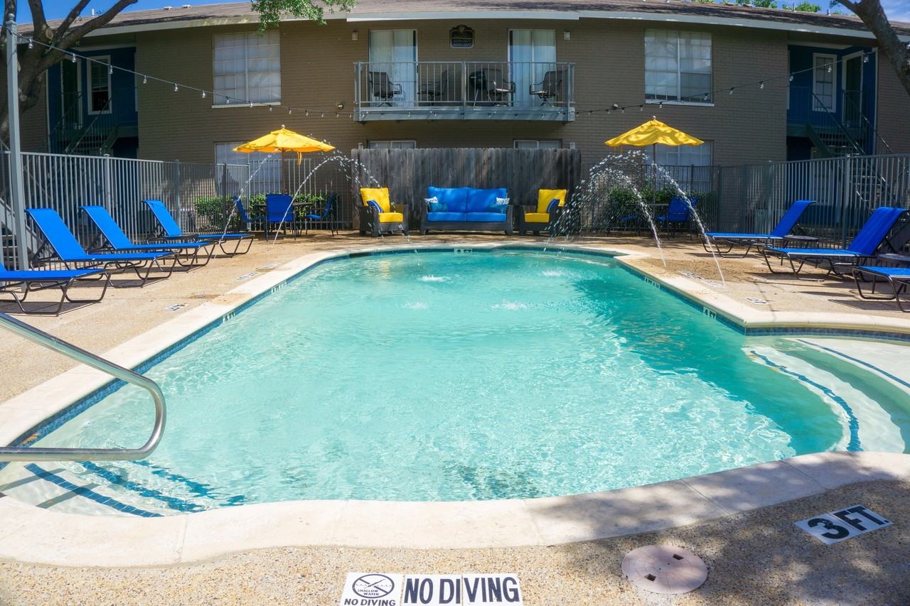 East Town - Photo 2 of 27