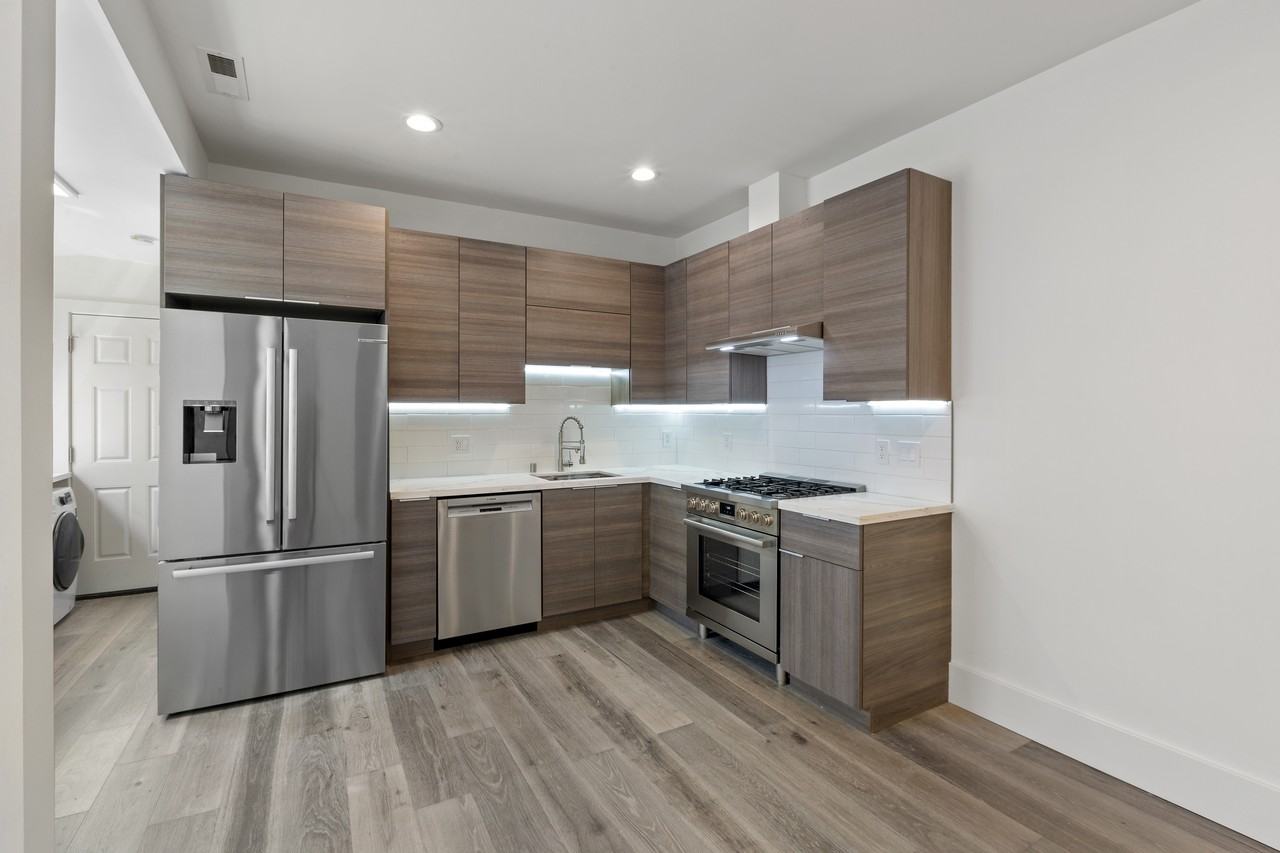 820 Alabama Street - Photo 2 of 19