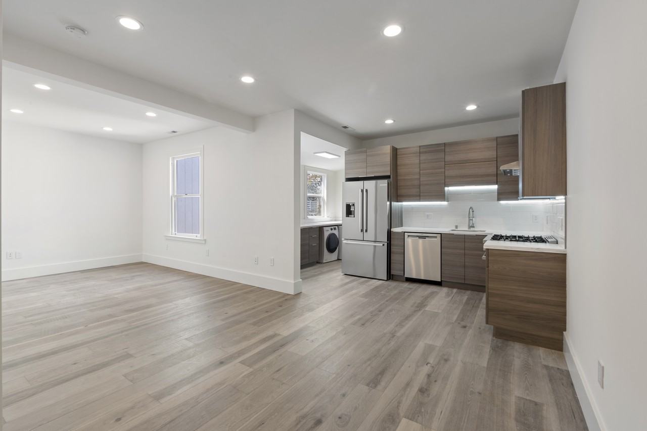 820 Alabama Street - Photo 3 of 19