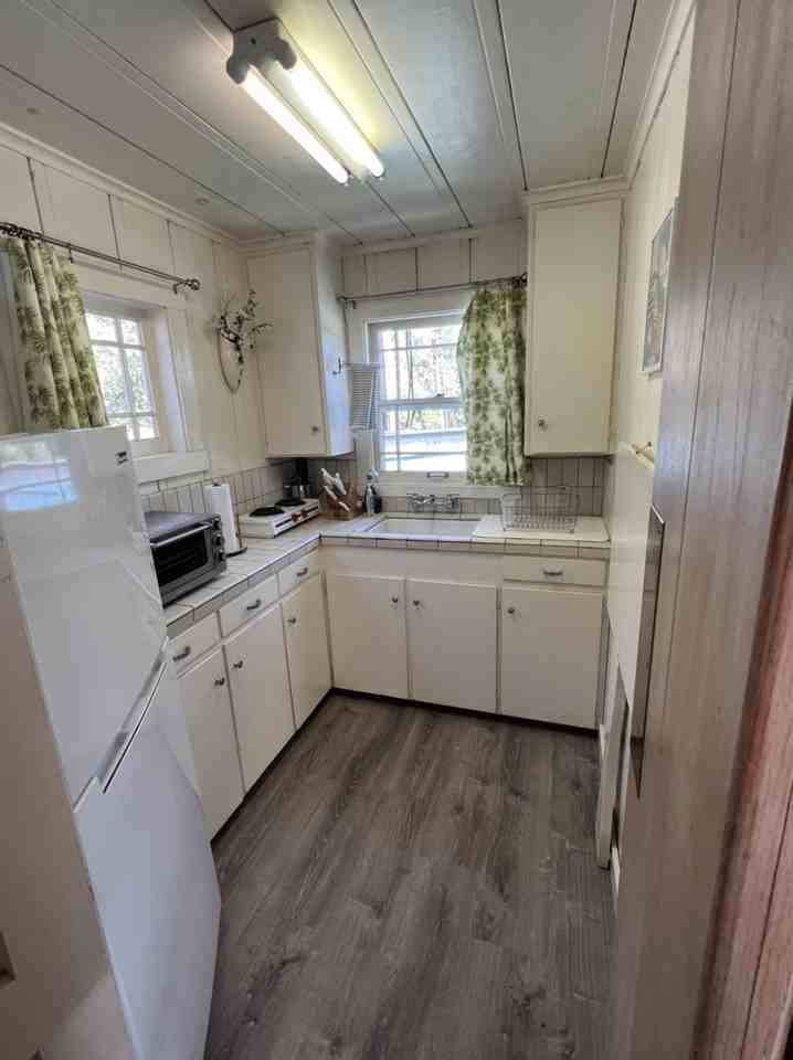 85 Speedboat Avenue - Photo 6 of 19