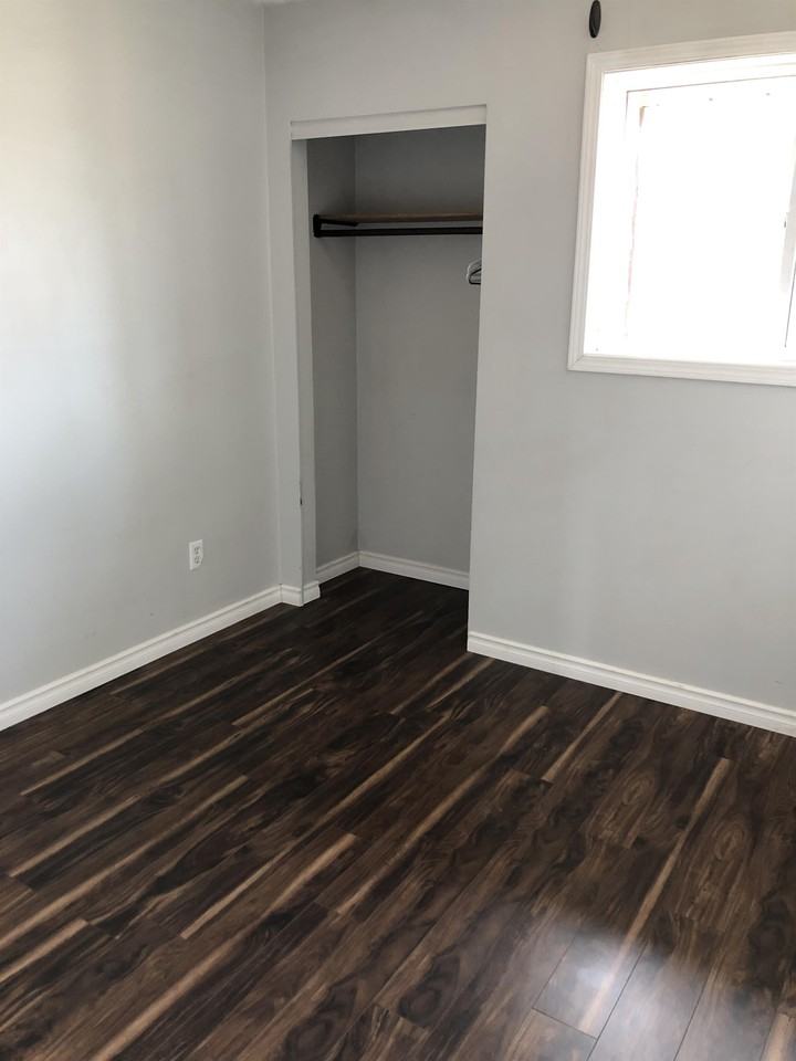 5202 43rd St Ne #5202 - Photo 4 of 6