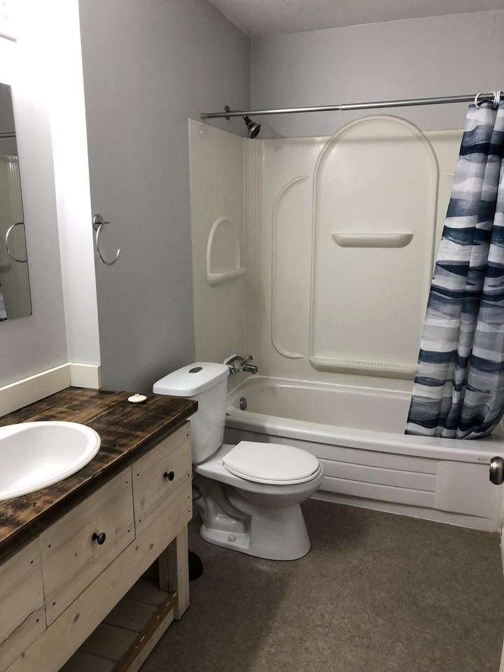 5202 43rd St Ne #5202 - Photo 5 of 6