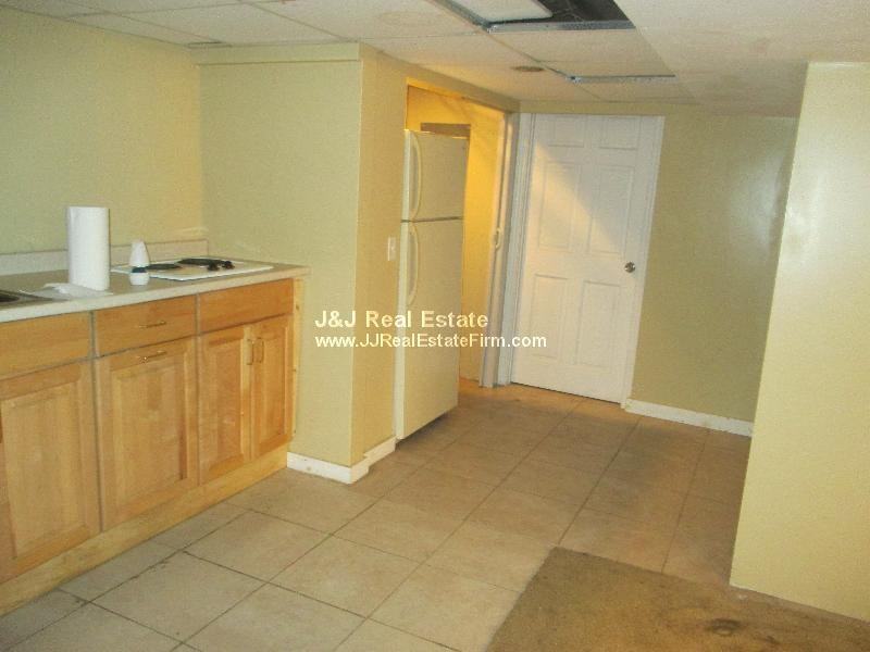 220 Salisbury St GARDENLEVE - Photo 3 of 4