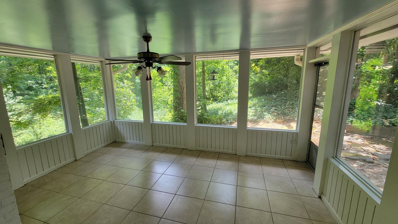 6525 Williamson Dr #1 - Photo 4 of 10