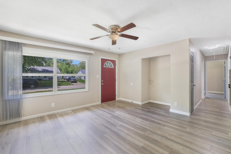 1426 Holly Hill Dr - Photo 2 of 28