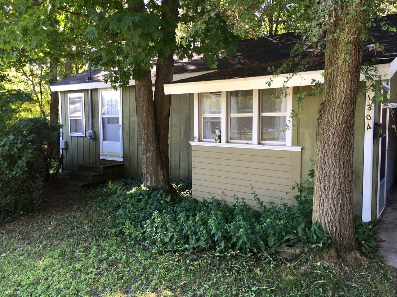 1304 Darwin Ave - Photo 2 of 16