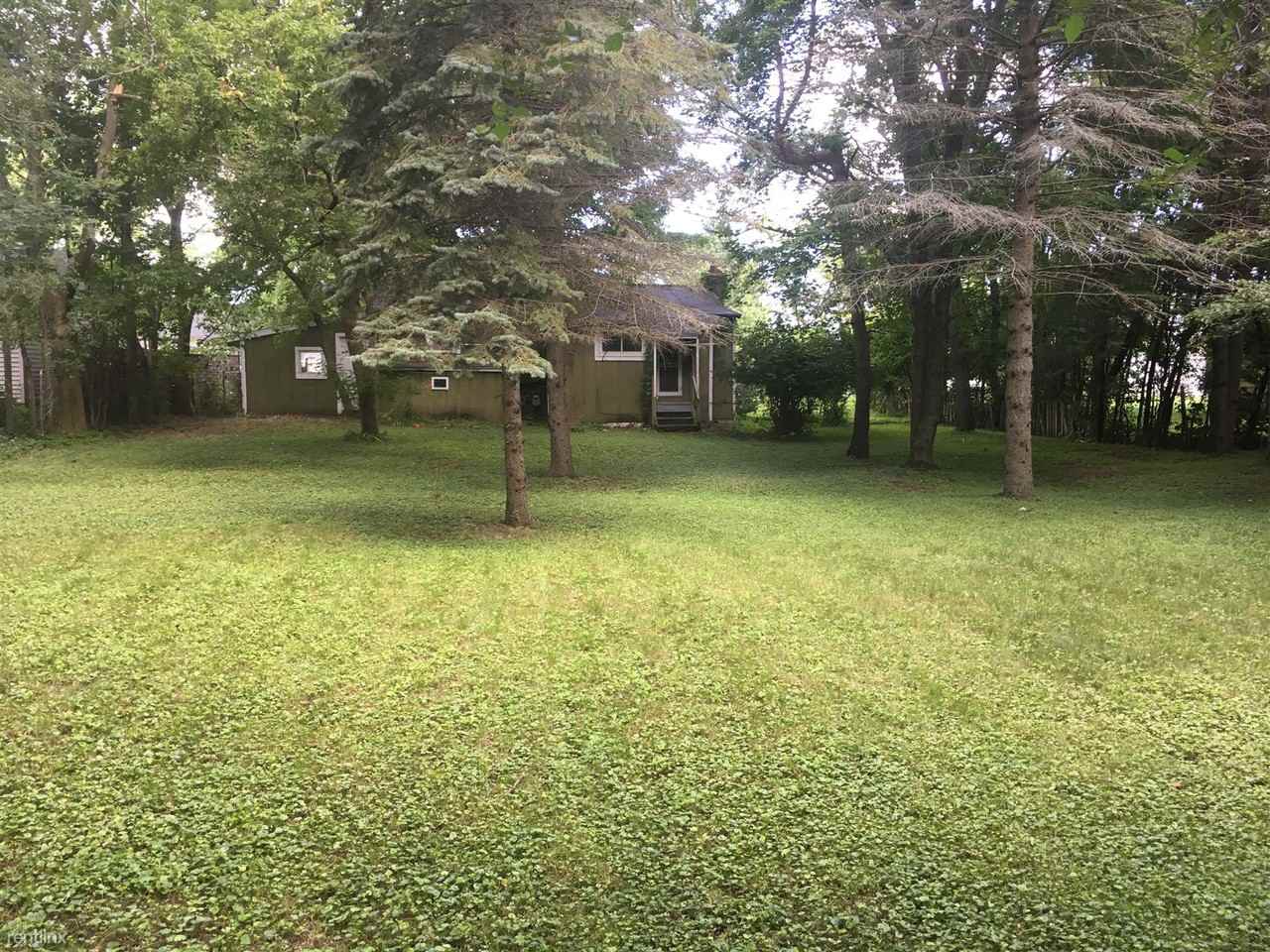 1304 Darwin Ave - Photo 3 of 16