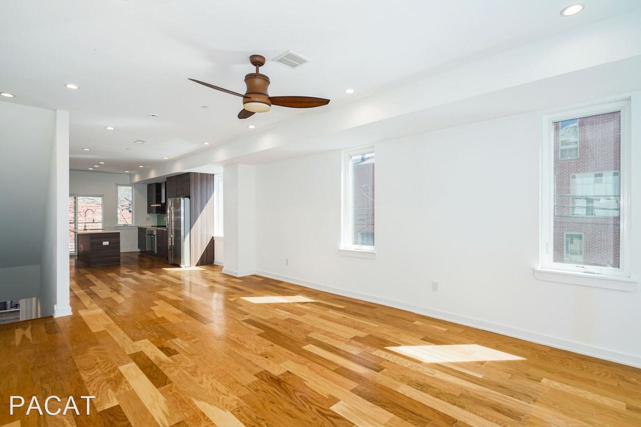 1326 North Mascher Street - Photo 3 of 26