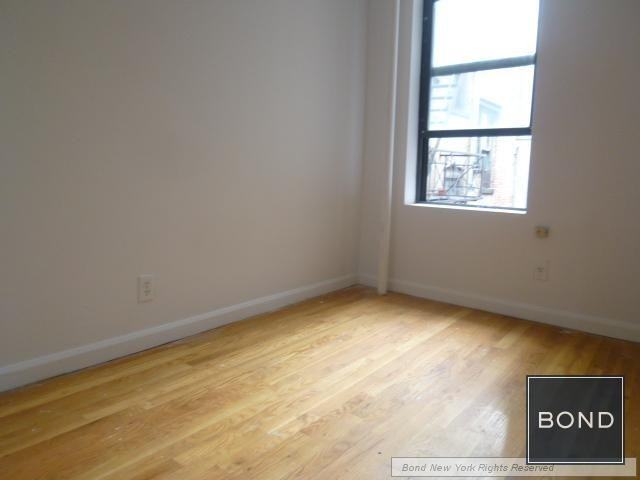 165 Mulberry St 13 - Photo 2 of 5