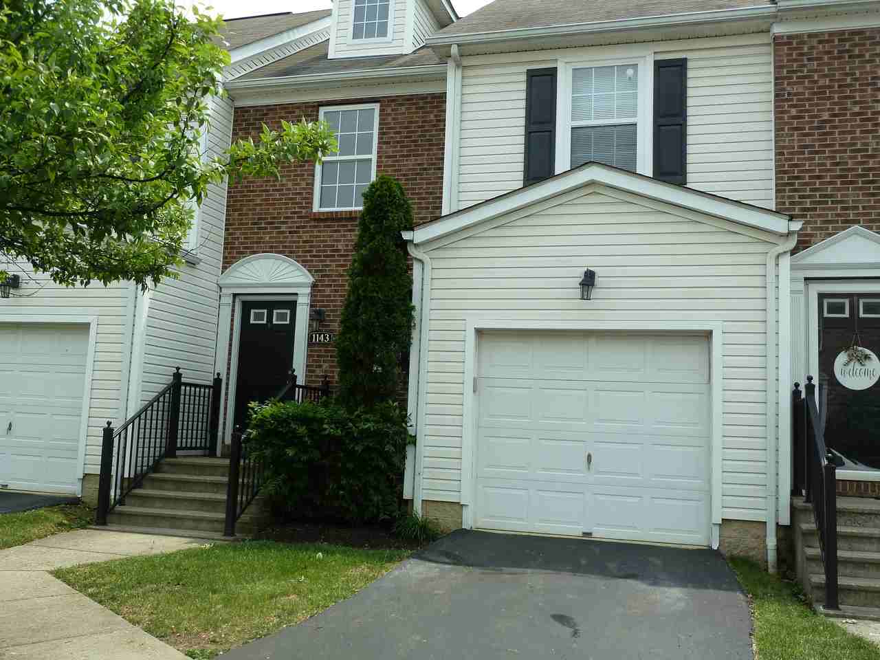 1143 Green Knoll Dr - Photo 2 of 21