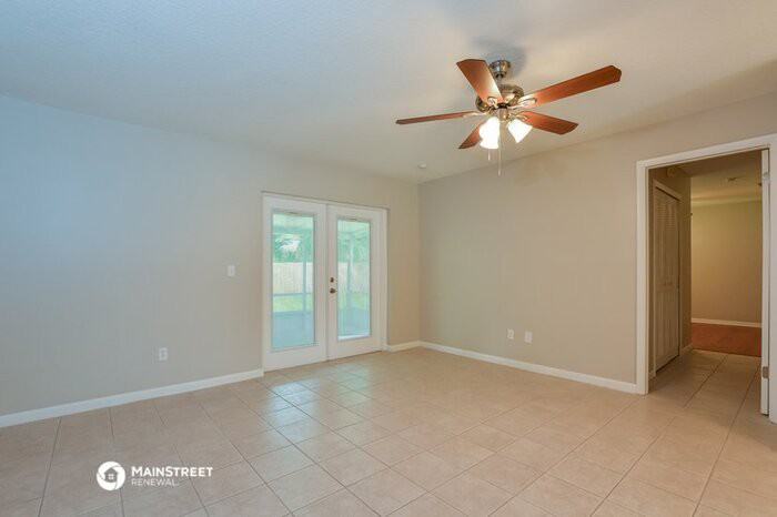 116 S Moss Rd - Photo 3 of 16