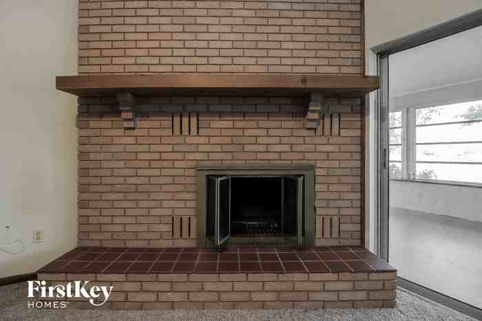 5440 Twin Palms Rd - Photo 3 of 15