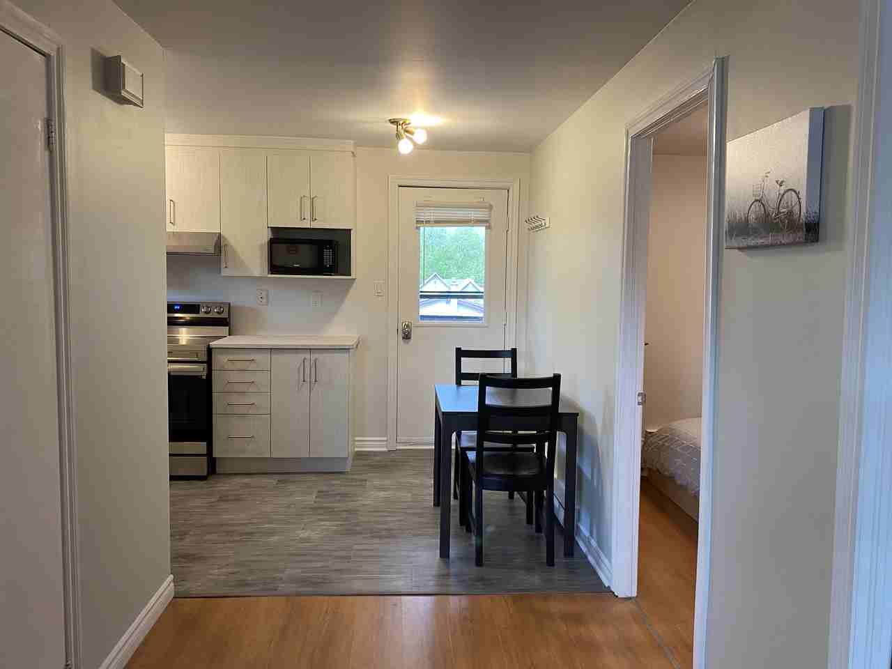 4A Rue Charlevoix #3 - Photo 2 of 10