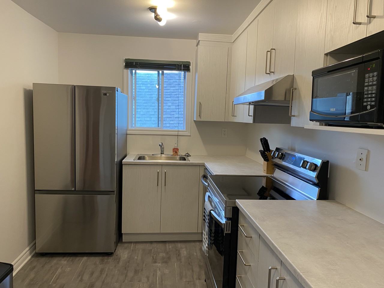 4A Rue Charlevoix #3 - Photo 3 of 10