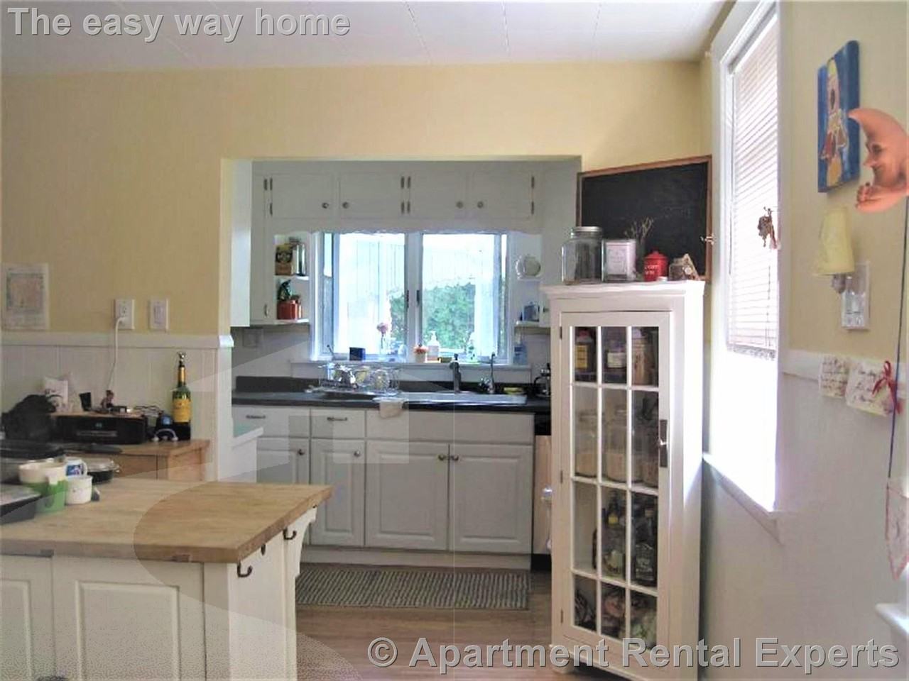 95 Bartlett St #1 - Photo 5 of 13