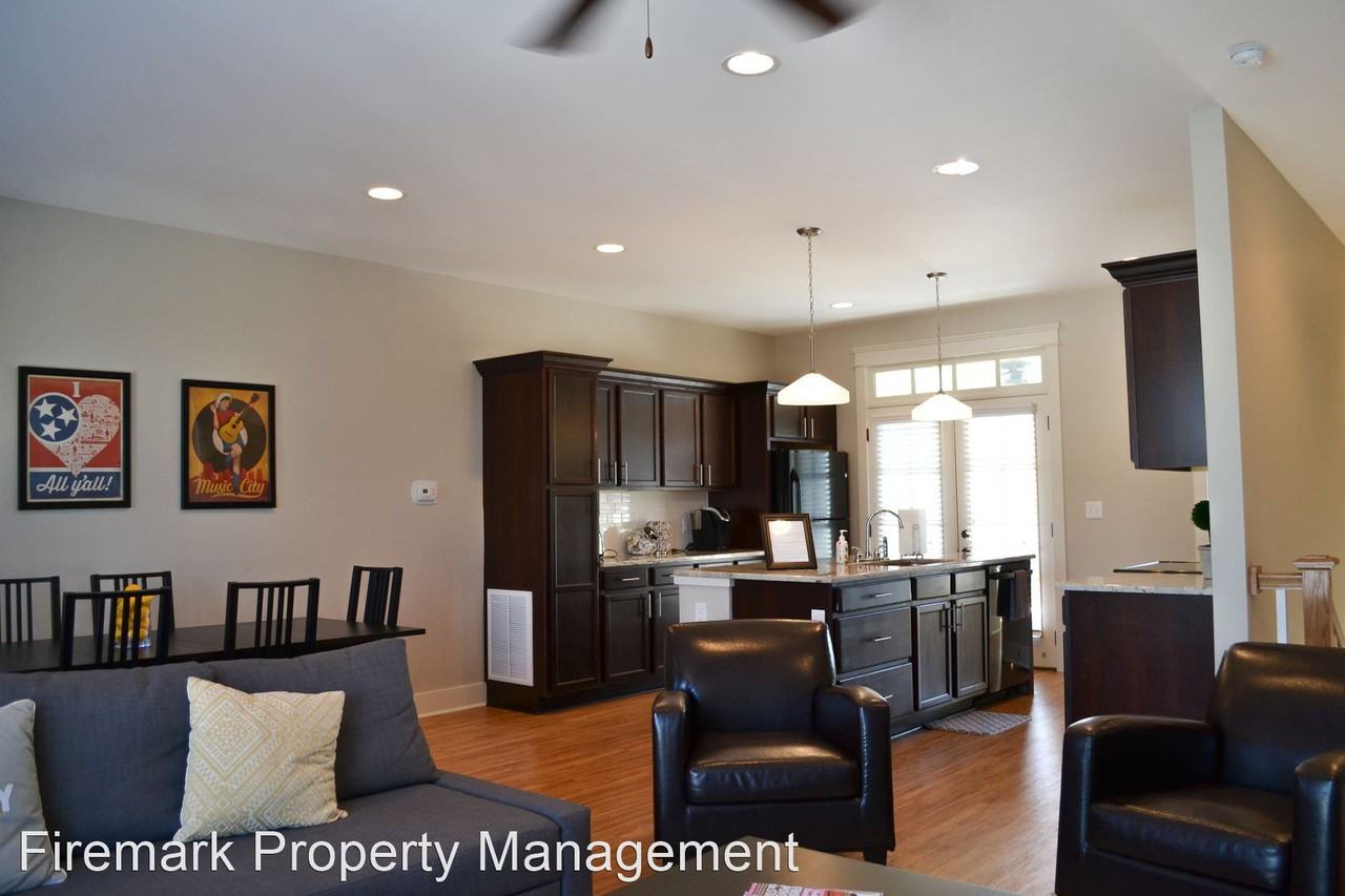 1909 Convent Place - Photo 3 of 11