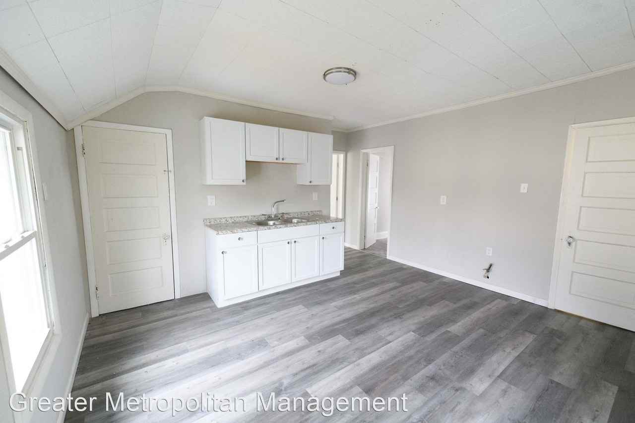 7100 Lawn Avenue - Photo 3 of 15