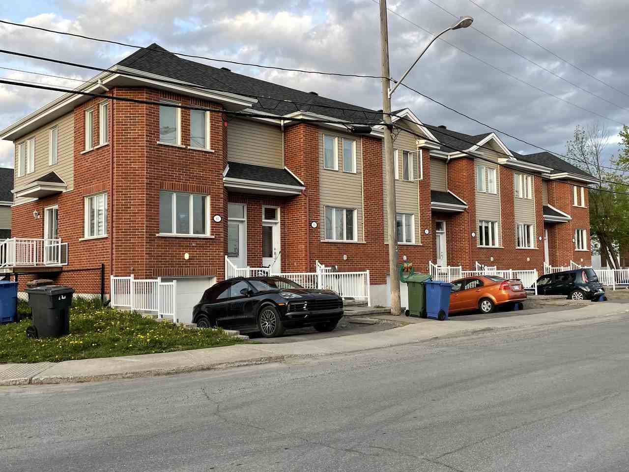 Maison de ville 60 Rue Sir Mathias Tellier, Joliette, QC J6E 6C9