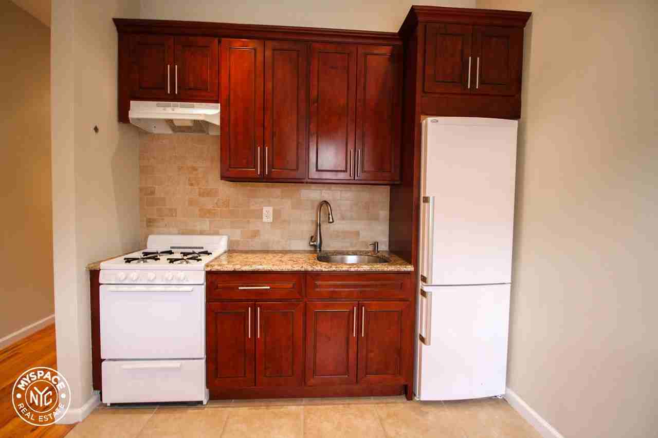 605 Gates Ave #1B - Photo 2 of 11