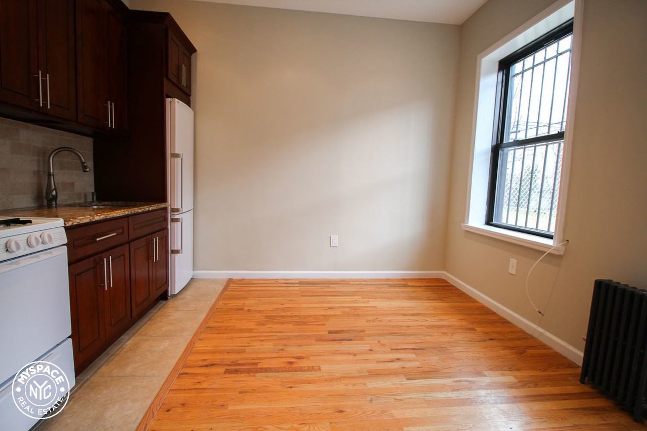 605 Gates Ave #1B - Photo 3 of 11