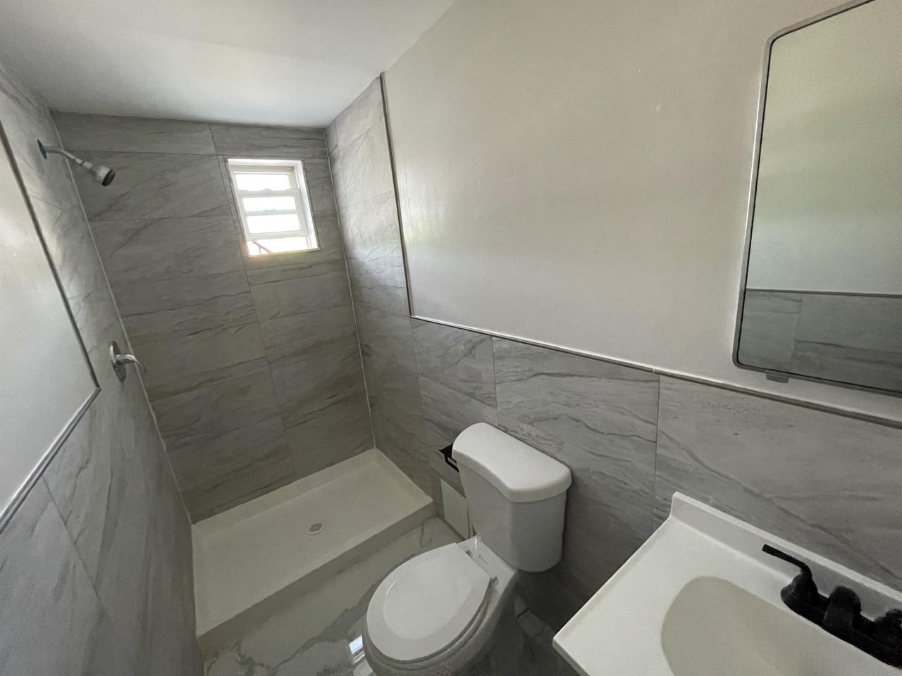 125 E Broad St #2 - Photo 4 of 7