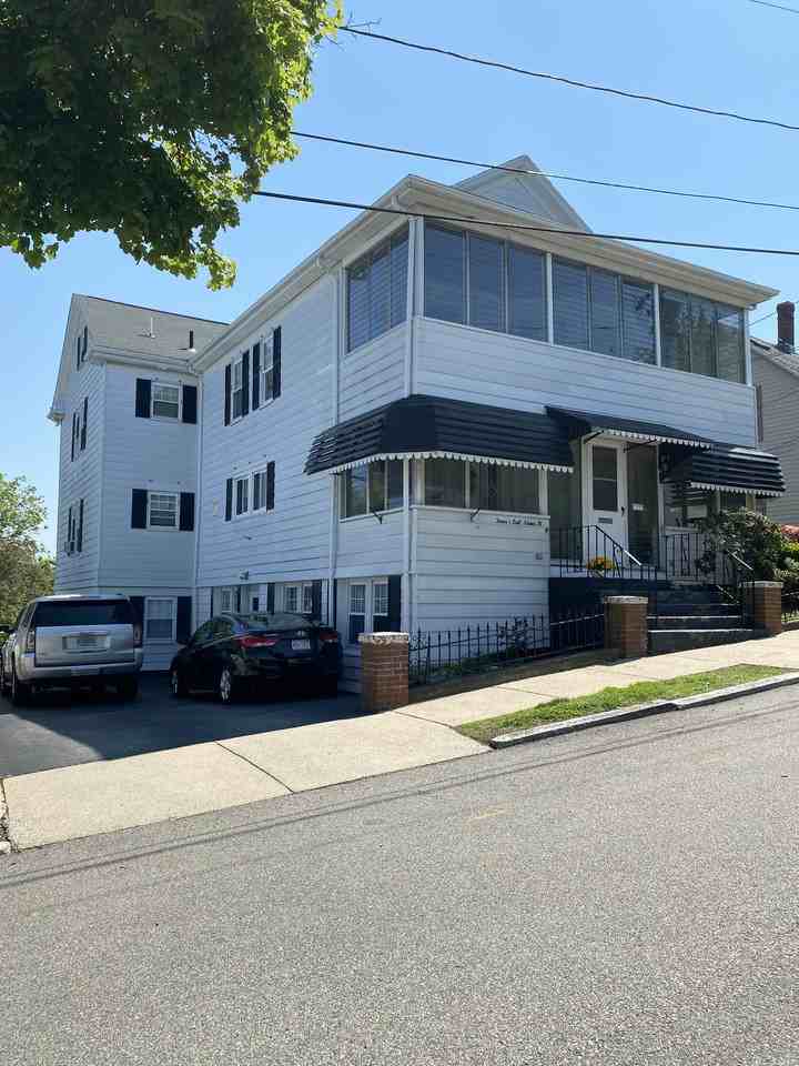 7 1/2 Adams St - Photo 3 of 29