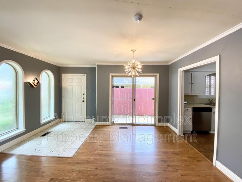 13318 Southview Ln - Photo 3 of 12