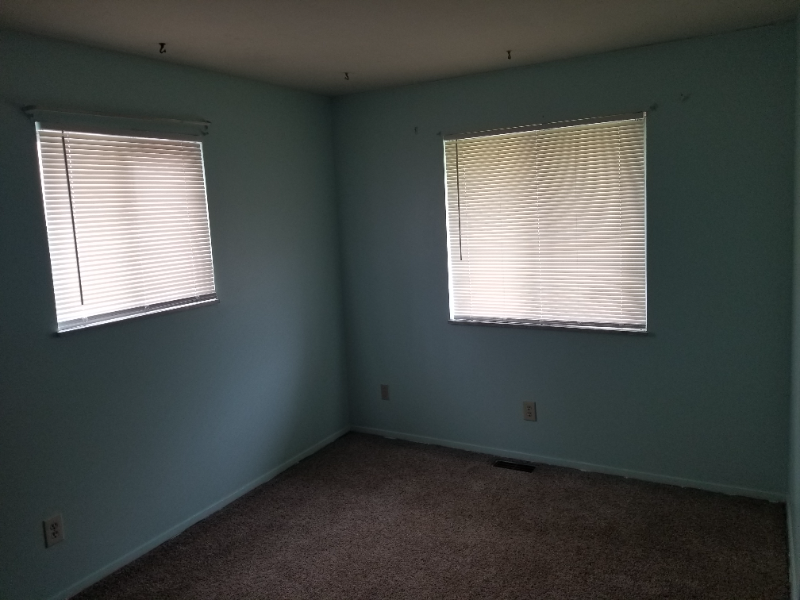 2048 Sevenhills Dr - Photo 3 of 7