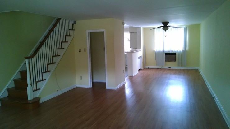 2941 Longshore Ave - Photo 3 of 11