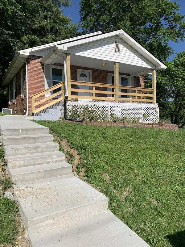 1110 S Kentucky Ave - Photo 2 of 17