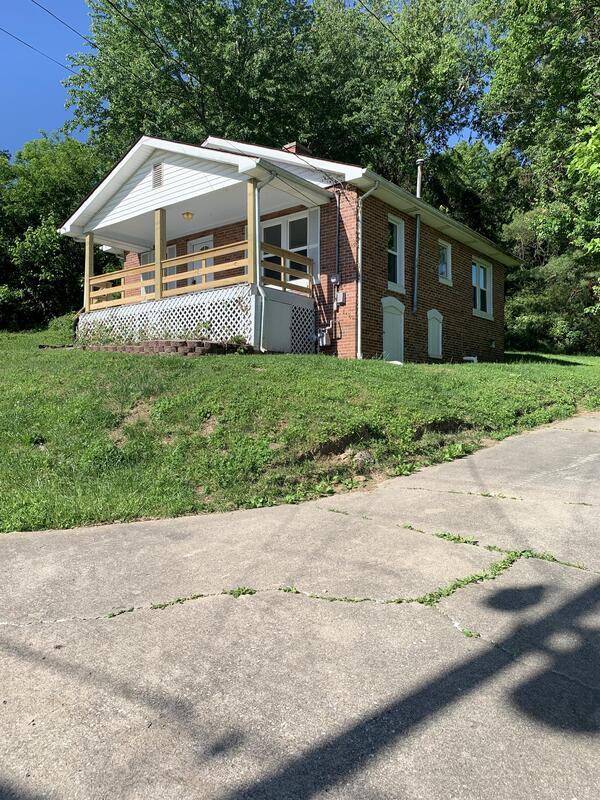 1110 S Kentucky Ave - Photo 3 of 17