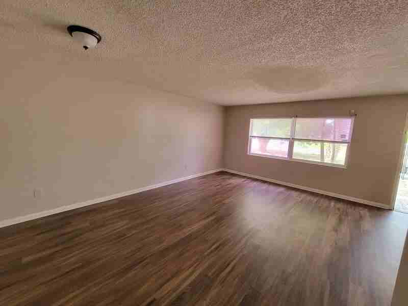 500 N Mars Ave - Photo 4 of 12