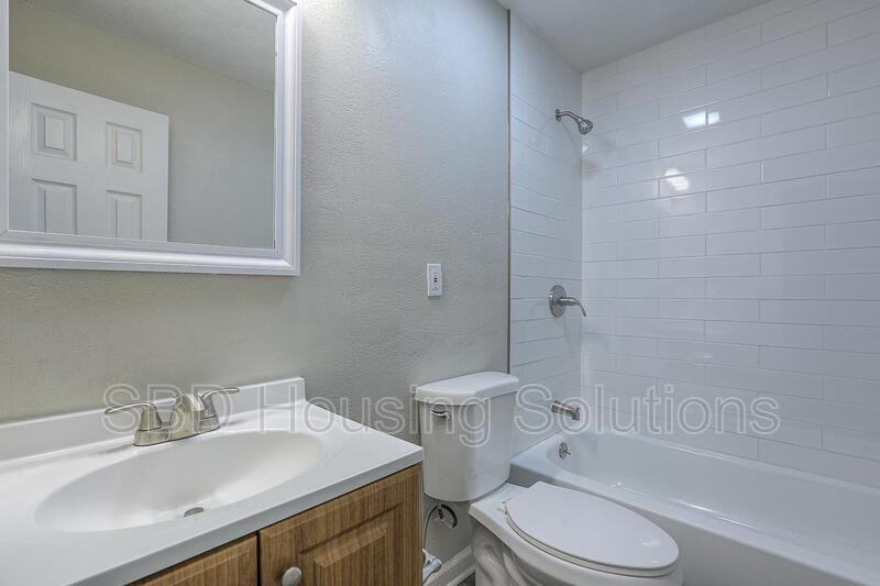 805 E Albert Ave - Photo 6 of 7