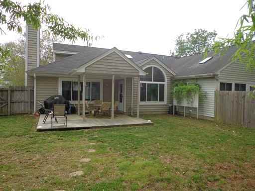 1005 Plum Ct - Photo 2 of 18