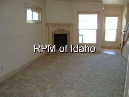 2225 E Warm Springs Ave - Photo 2 of 7