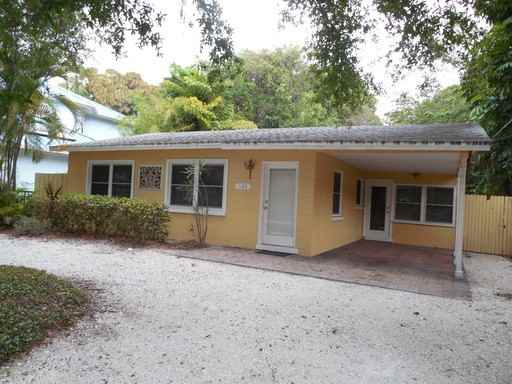 1103 Citrus Ave - Photo 2 of 16